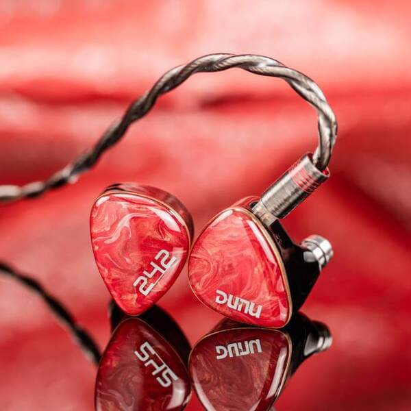 DUNU 242 トップ画像